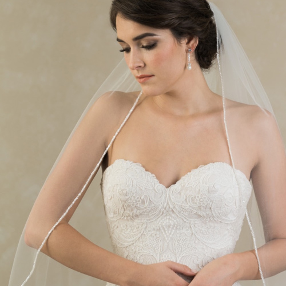 Bridal Veil-Brand New In Package-Bel Aire V7383